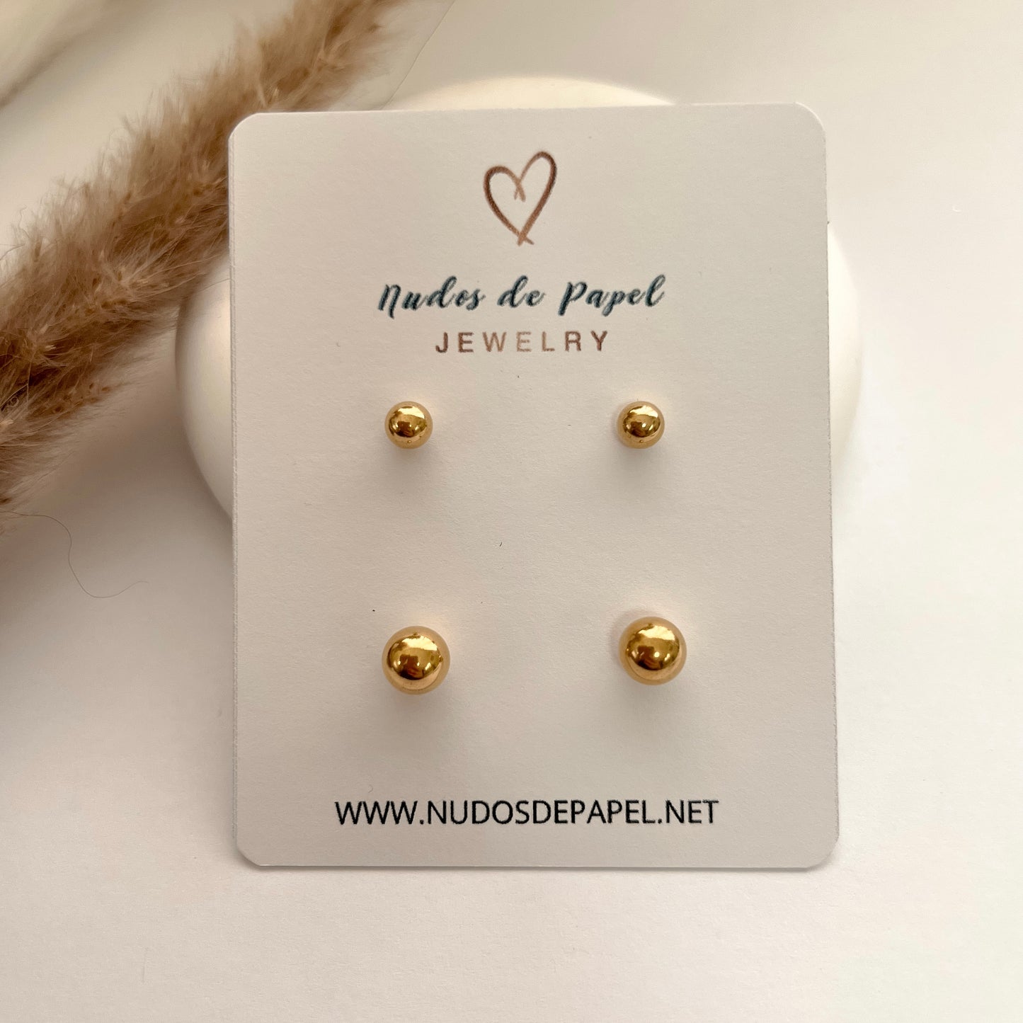 Classy Gold Stud Set